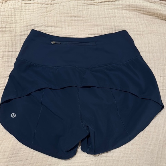 Lululemon SPEED UP HIGH-RISE LINED SHORT 4" size 4 - Picture 3 of 5